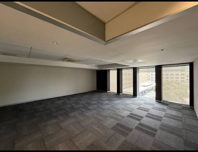 762M² OFFICE TO LET IN FORESHORE